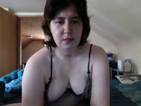 Hallo, ich bin Lucy, 33 Jahre alt und liebe es mich vor der Webcam zu zeigen. Vor allem macht mir Cam2Cam Spass.