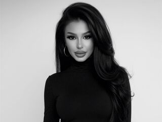 naughty cam girl fingering shaved pussy CherrieMadisson