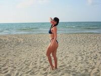 camgirl playing with sex toy CrissRusso
