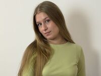 naked cam girl masturbating with dildo DaphneKinsky