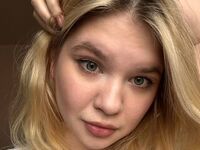 free live cam chat DebrahPloeger