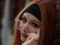 naked cam girl masturbating with sextoy EmeraldClyatt