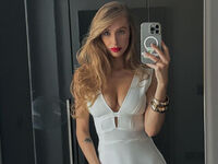 adult cam chat room KikkyHey