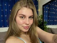 naked camgirl MilaOlivers