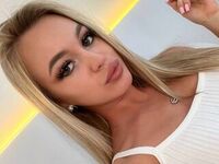 naughty camgirl fingering shaved pussy SelenaDepaoli
