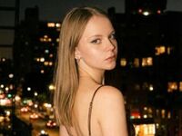 camwhore nude SophiePeachy