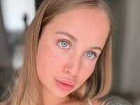 bedroom live cam MickyBlush