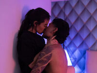 hot webcam slut fucking MiaAndAaron