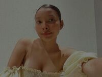 golden shower webcam ThianaGrace