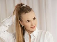 adult live cam AdelineCamelin