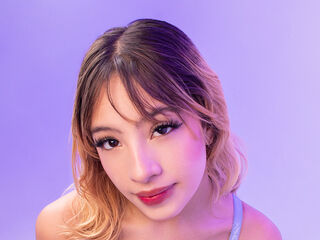 nude camgirl pic AlannaMilan