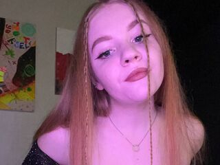 naked camgirl AliceSmithen