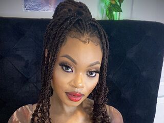 naughty camwhore AmaAmivie