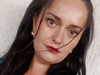 camslut fingering shaved pussy AmiraCeleste