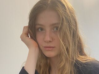 camgirl masturbating AuraTyce