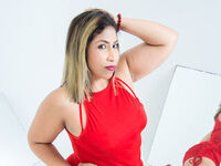 naughty camgirl fingering shaved pussy AuroraVirelli