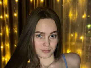 camwhore fingering pussy BernardineCaiafa