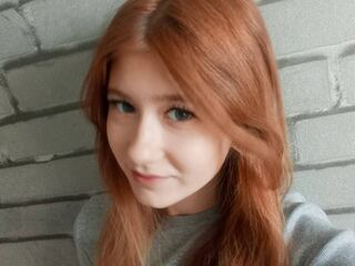 naughty cam girl fingering shaved pussy CandaceSempek