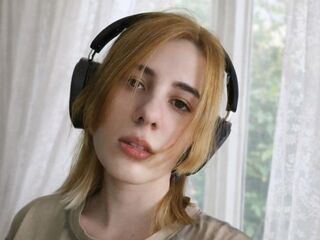 girl chat room CarlHanchett