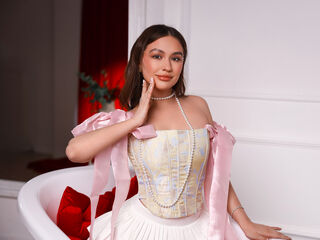 naked camgirl fingering pussy ChloeCalloway