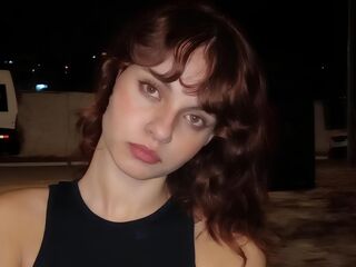 naked webcamgirl photo CollinsSpear