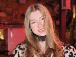 fingering cam girl DainaThroneberry