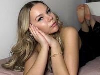 shaved pussy cam DaisyEverly