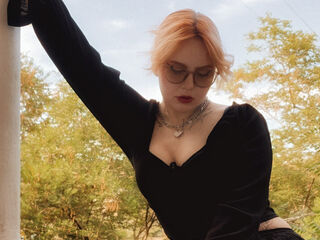 naked webcamgirl DarnellSehorn