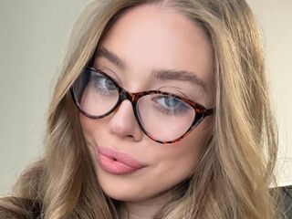 chat room live sex show DianeWhitly