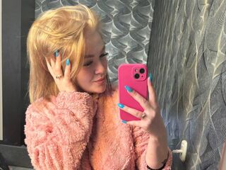 camgirl masturbating with dildo ElizabethCamaro