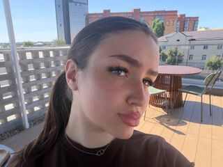 cam girl spreading pussy JanieWeyhrauch
