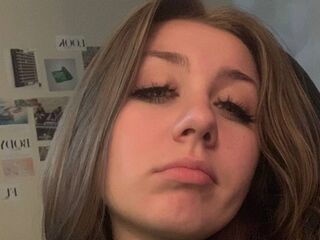 fingering webcamgirl KatiesPiers