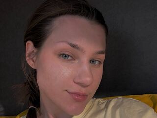 cam girl playing with vibrator LanaEismont