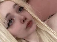 camgirl playing with sex toy LaticiaDemetris