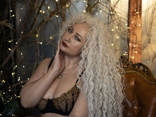 naked girl with webcam masturbating with vibrator LilitLang