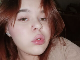 fingering girl webcam picture LissaTerry