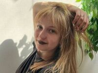 camgirl playing with dildo MarryMartins