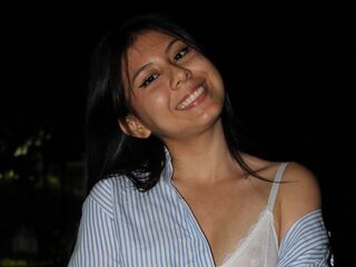 beautiful webcamgirl MiaSauvage