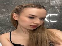 nude webcamgirl pic MildredMuch