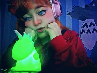 camwhore masturbating NahomiParker