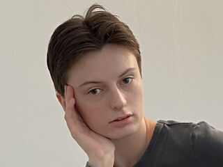 camgirl spreading pussy RufinaTavolario