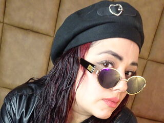 camgirl masturbating with dildo SandyGuzman