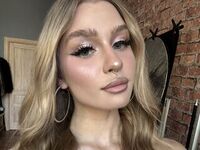 fingering webcam girl SaphiraLuxe