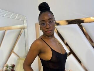 camgirl playing with sex toy SelenaRoas