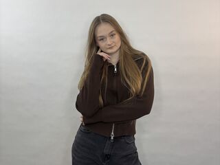 free video chat room SigneKeatley