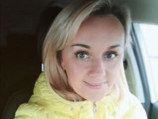 nude camgirl pic SkyKuper