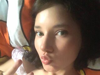 naked camgirl photo TommieSanjuan
