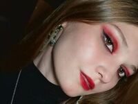 beautiful webcamgirl TracieLauseng