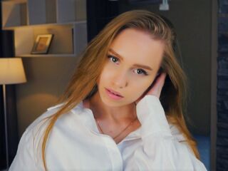 fingering webcamgirl WilonaFurr