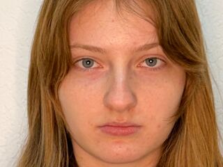 naked girl with webcam fingering pussy ZellaCarwin